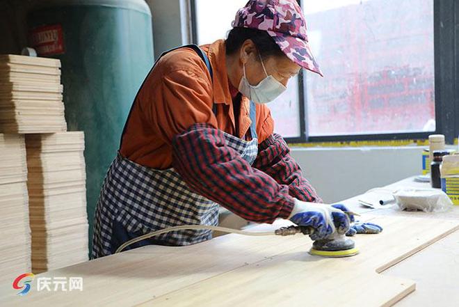 芒果体育a芒果体育app下载安装pp下载一鸿工贸：专做小家具 年销2600多万！(图3)